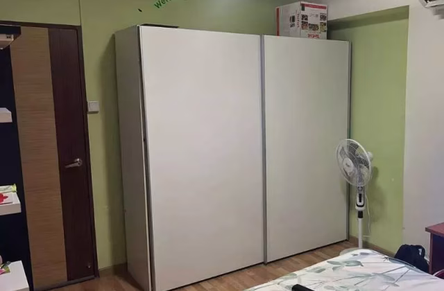 单间出租 • 新加坡河 • 578 Hougang Avenue 4 • S$1000 • 执行组屋 • 普通房