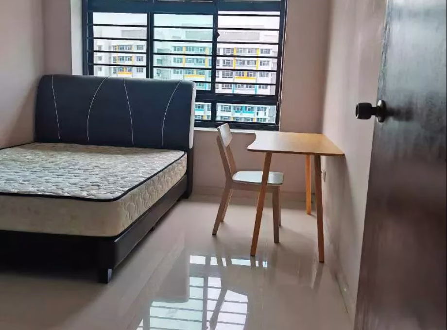 单间出租 • 碧山 • 438B Sengkang West Avenue • S$950 • 3房(2臥室) • 佣人房 照片
