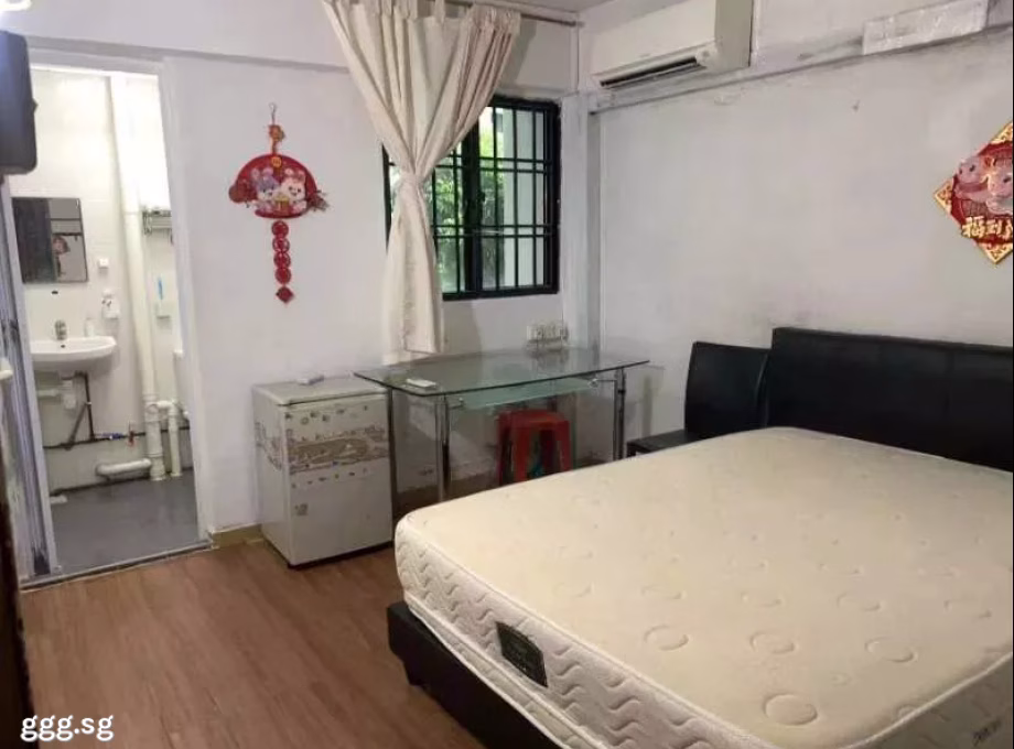单间出租 • 中央集水区 • 229 Serangoon Avenue 4 • S$1500 • 4房(3臥室) • 主人房 照片