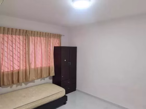 整套出租 • 红山 • 128 Pending Road • S$3200 • 3房(2臥室) • 786ft² / 73m² 照片