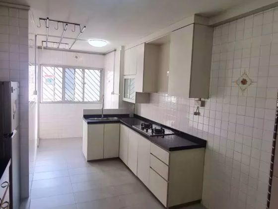 整套出租 • 红山 • 128 Pending Road • S$3200 • 3房(2臥室) • 786ft² / 73m² 照片