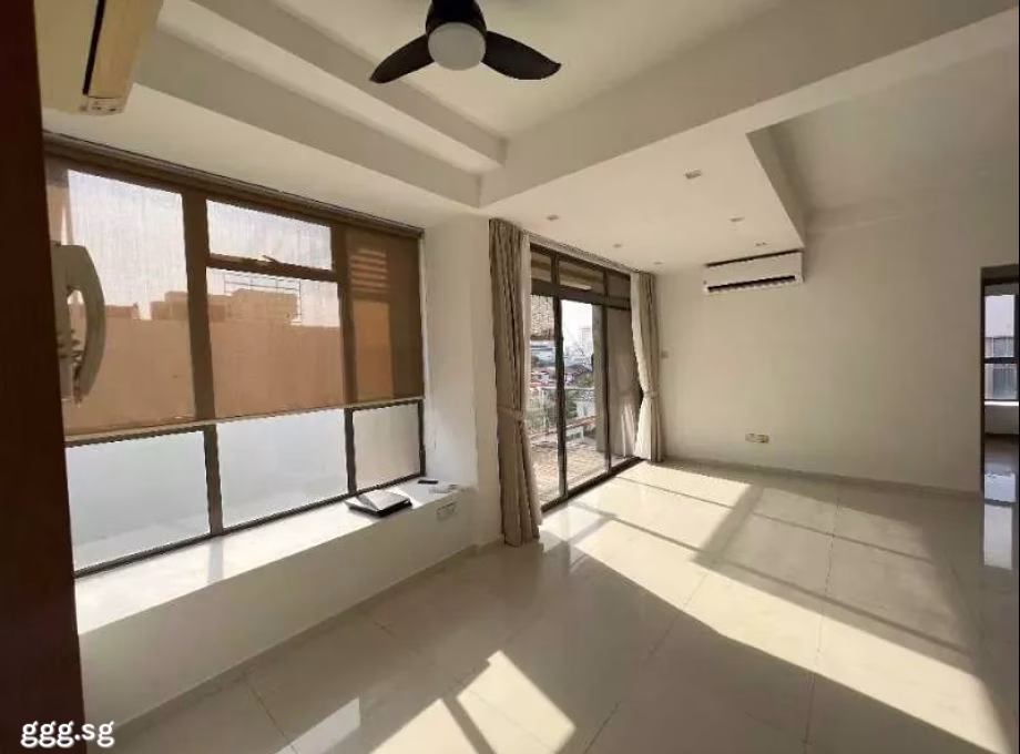 单间出租 • 新邦 •  Sea Avenue Residences • S$3000 • 住宅公寓 • 主人房 照片