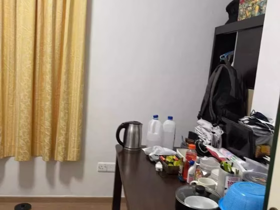 单间出租 • 欧南 •  Canberlin Apartments • S$1500 • 住宅公寓 • 主人房 照片