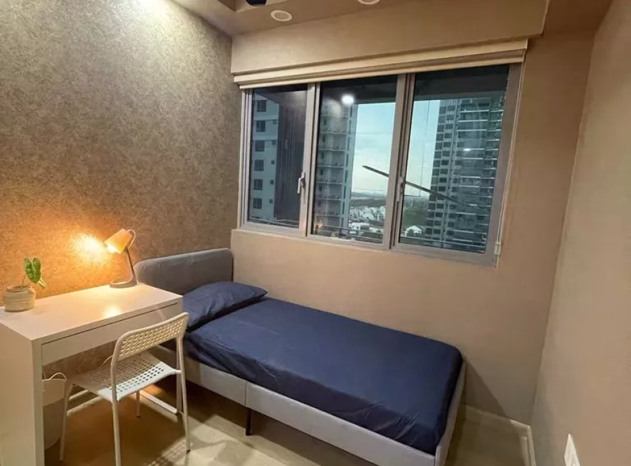 单间出租 • 碧山 •  High Park Residences • S$1200 • 住宅公寓 • 普通房 照片