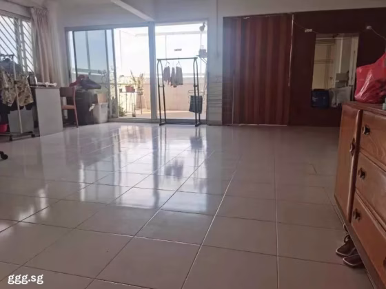 整套出租 • 市中心 • 135 Bishan Street 12 • S$1500 • 执行组屋 •  照片