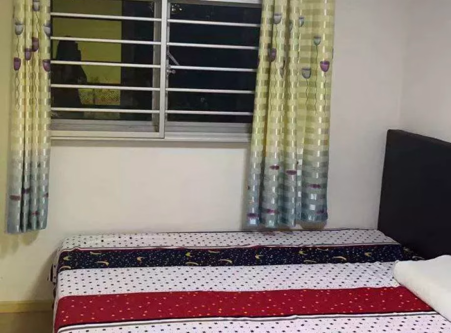 单间出租 • 芽笼 • 815B Choa Chu Kang Avenue 7 • S$1000 • 4房(3臥室) • 普通房 照片