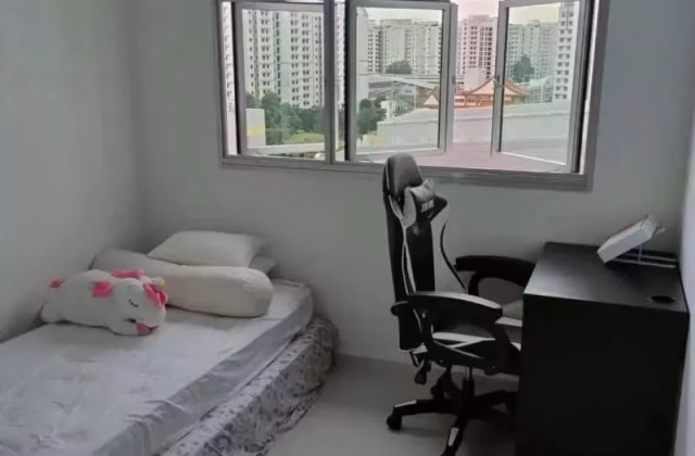 单间出租 • 碧山 • 331C Anchorvale Street • S$1300 • 3房(2臥室) • 普通房