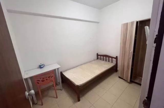 单间出租 • 武吉知马 •  Laguna Park • S$800 • 住宅公寓 • 佣人房