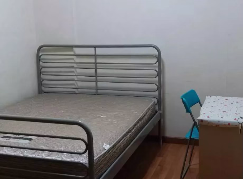 单间出租 • 芽笼 • 683A Choa Chu Kang Crescent • S$1100 • 5房(4臥室) • 普通房 照片