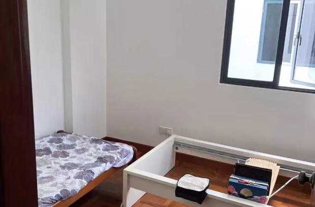 单间出租 • 新加坡河 •  Regentville • S$1500 • 住宅公寓 • 普通房