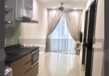 整套出租 • 欧南 •  Le Regal • S$2500 • 住宅公寓 • 365ft² / 33m²