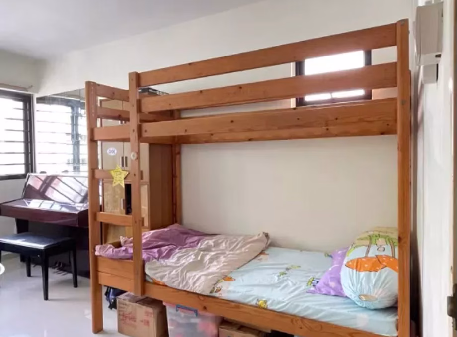 单间出租 • 梧槽 • 209 Yishun Street 21 • S$1200 • 3房(2臥室) • 普通房 照片