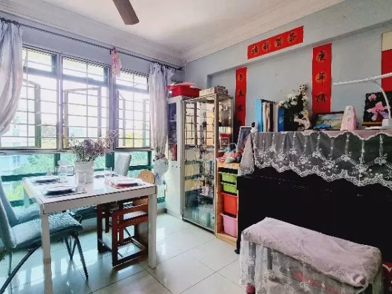 房屋出售 • 三巴旺 • 687B Woodlands Drive 75 • S$499000 • 3房(2臥室) • 1023ft² / 95m² 照片