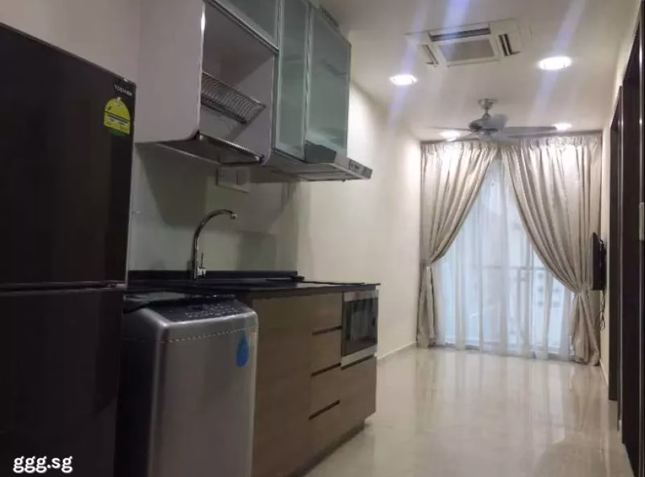 整套出租 • 欧南 •  Le Regal • S$2500 • 住宅公寓 • 365ft² / 33m² 照片