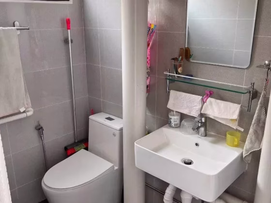 单间出租 • 西部集水区 • 875 Tampines Street 84 • S$1400 • 4房(3臥室) • 主人房 照片