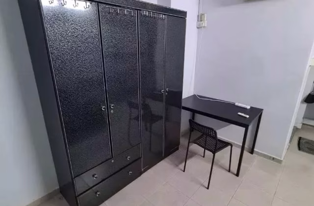 单间出租 • 宏茂桥 • 213 Pasir Ris Street 21 • S$1300 • 4房(3臥室) • 主人房