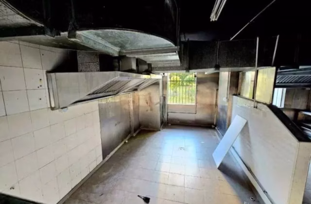 整套出租 • 金文泰 • 55 Lengkok Bahru • S$4000 • 店屋 • 172ft² / 15m²