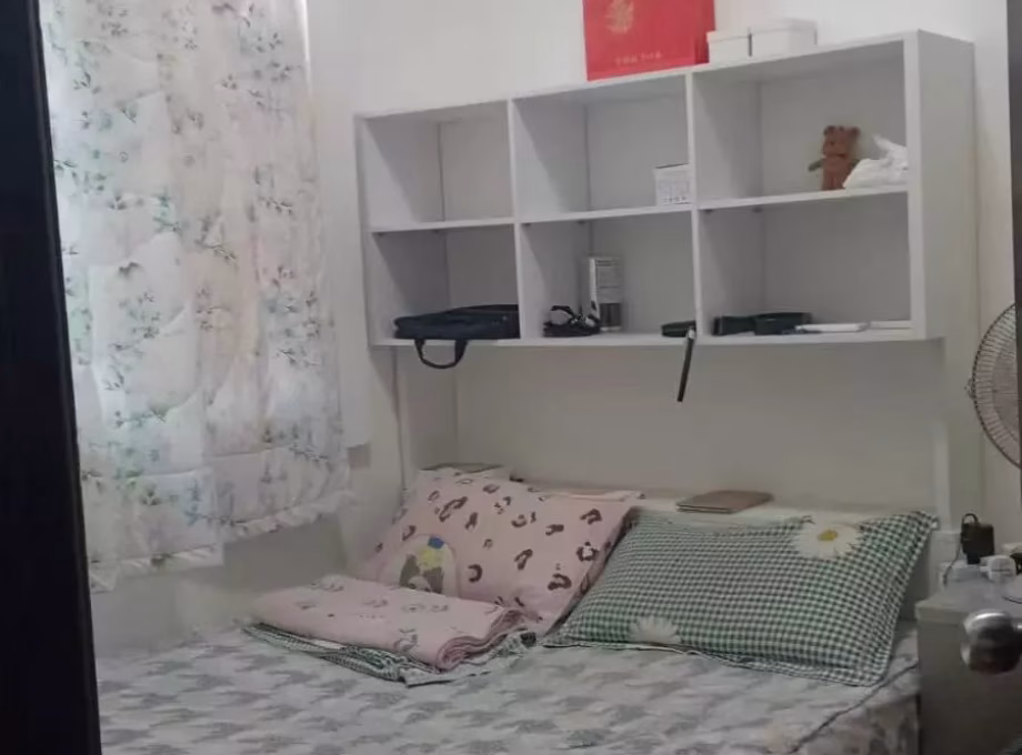 单间出租 • 欧南 •  Lorong 8 Geylang • S$950 • 住宅公寓 • 普通房 照片