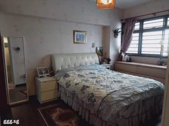 单间出租 • 乌节 • 315A Ang Mo Kio Street 31 • S$1800 • 4房(3臥室) • 主人房 照片
