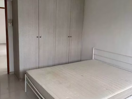 单间出租 • 三巴旺 • 36 Marsiling Drive • S$400 • 5房(4臥室) • 普通房 照片