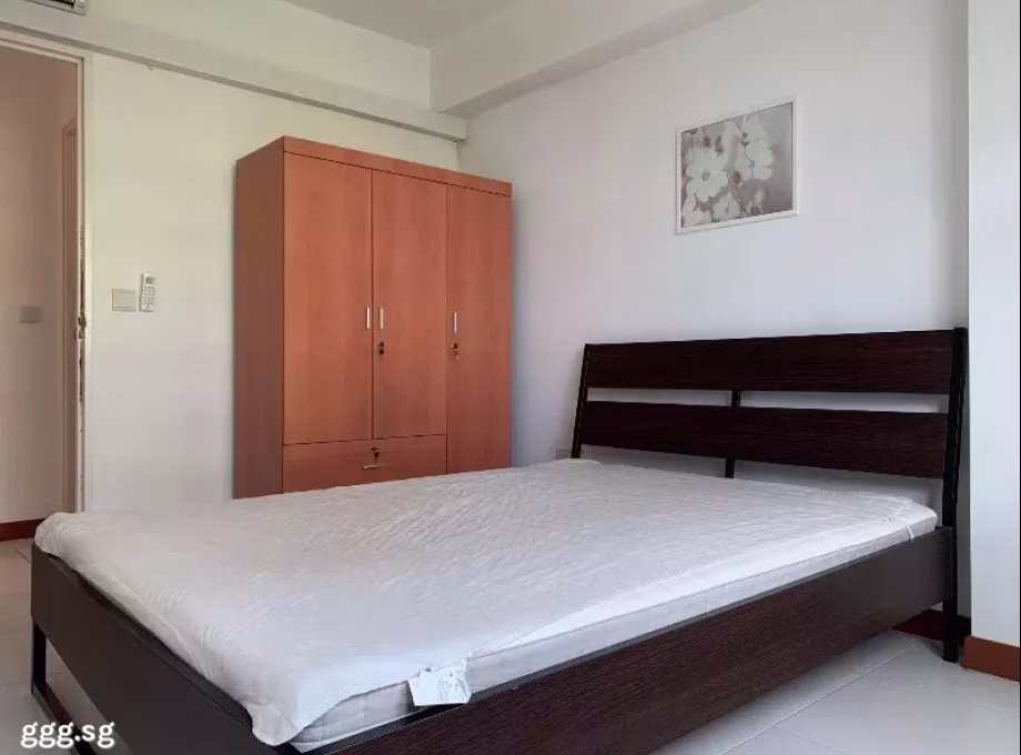 单间出租 • 梧槽 • 428A Yishun Avenue 11 • S$1200 • 4房(3臥室) • 普通房 照片