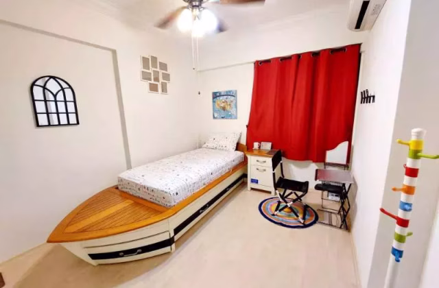 单间出租 • 金文泰 • 17 Telok Blangah Crescent • S$1250 • 3房(2臥室) • 普通房