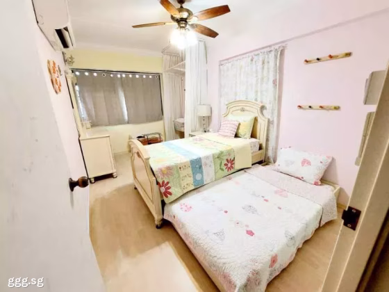单间出租 • 金文泰 • 17 Telok Blangah Crescent • S$1250 • 3房(2臥室) • 普通房 照片
