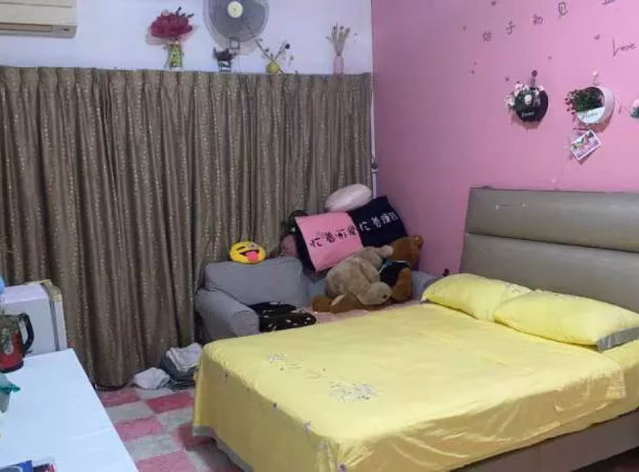 单间出租 • 新加坡河 •  Charlton Park • S$1600 • 优质洋房 • 主人房 照片