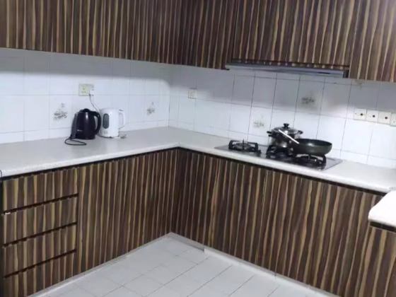 单间出租 • 欧南 •  Palm Lodge • S$1800 • 住宅公寓 • 主人房 照片