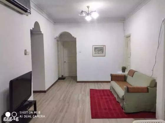 单间出租 • 欧南 •  Palm Lodge • S$1800 • 住宅公寓 • 主人房 照片