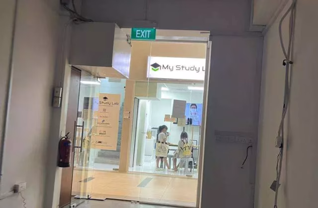 整套出租 • 新加坡河 •  Midtown Residences • S$7500 • 店屋 • 764ft² / 70m²