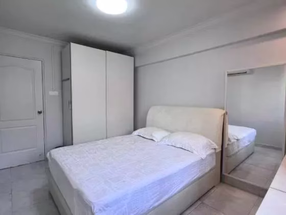 单间出租 • 武吉班让 • 511 West Coast Drive • S$1500 • 4房(3臥室) • 普通房 照片
