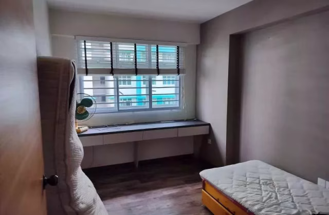 整套出租 • 梧槽 • 318A Yishun Avenue 9 • S$3900 • 4房(3臥室) • 990ft² / 91m²