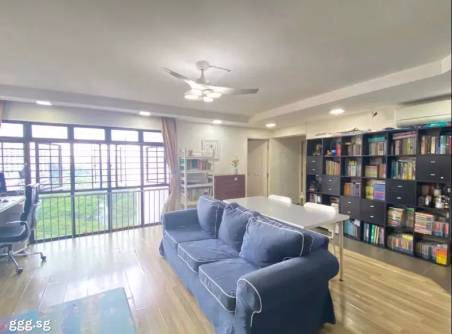 房屋出售 • 林厝港 • 268C Boon Lay Drive • S$598000 • 5房(4臥室) • 1184ft² / 109m² 照片