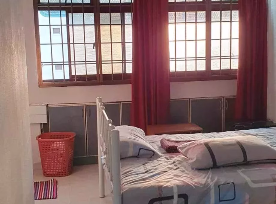 单间出租 • 西部集水区 • 703 Tampines Street 71 • S$1500 • 4房(3臥室) • 主人房 照片
