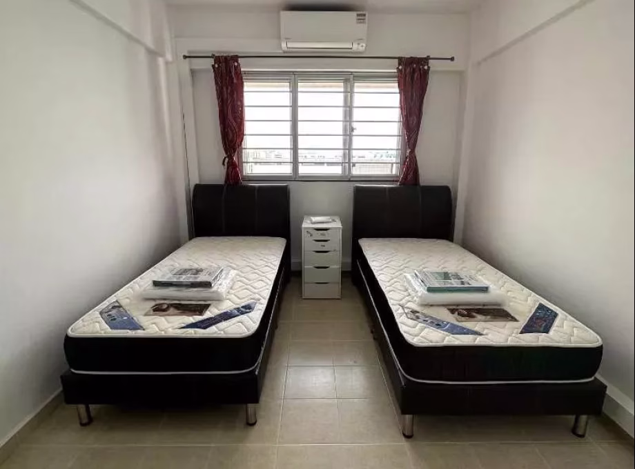 单间出租 • 梧槽 • 726 Yishun Street 71 • S$900 • 4房(3臥室) • 普通房 照片