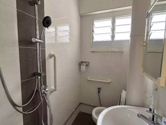 单间出租 • 梧槽 • 726 Yishun Street 71 • S$900 • 4房(3臥室) • 普通房 照片