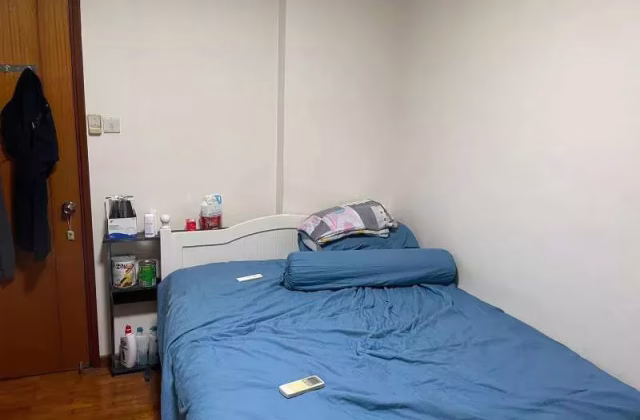 单间出租 • 林厝港 •  Summerdale • S$1300 • 共管公寓 • 普通房
