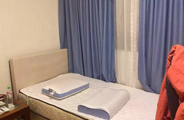 单间出租 • 纽顿 •  Monville Mansions • S$1000 • 住宅公寓 • 普通房