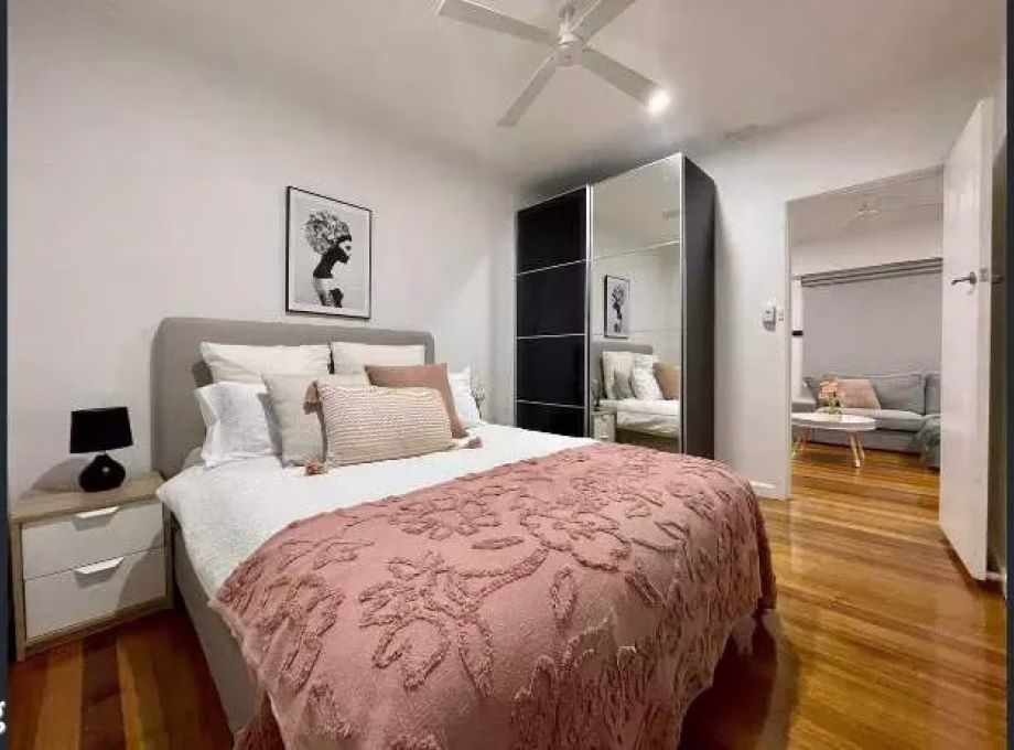 单间出租 • 纽顿 •  Gloucester Mansions • S$800 • 住宅公寓 • 主人房 照片