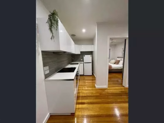 单间出租 • 纽顿 •  Gloucester Mansions • S$800 • 住宅公寓 • 主人房 照片
