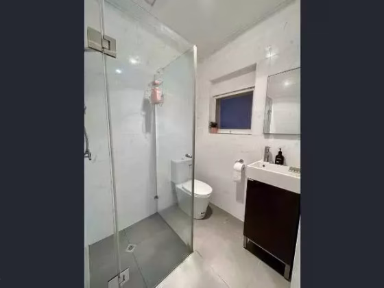 单间出租 • 纽顿 •  Gloucester Mansions • S$800 • 住宅公寓 • 主人房 照片