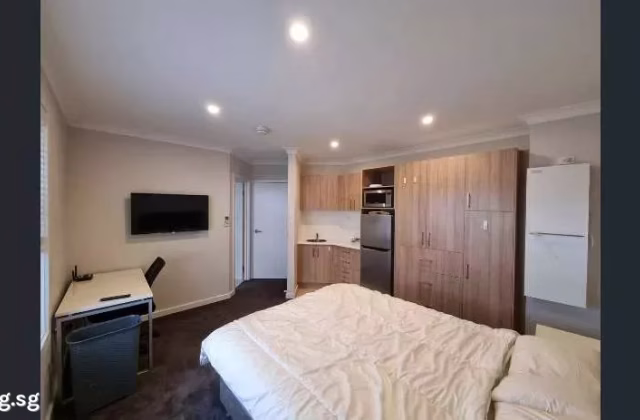 单间出租 • 巴耶利峇 • 101 Jurong East Street 13 • S$800 • 3房(2臥室) • 佣人房