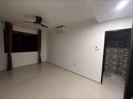 单间出租 • 新加坡河 • HENDRY CLOSE (549268) • S$1500 • 联排排屋 • 普通房 照片