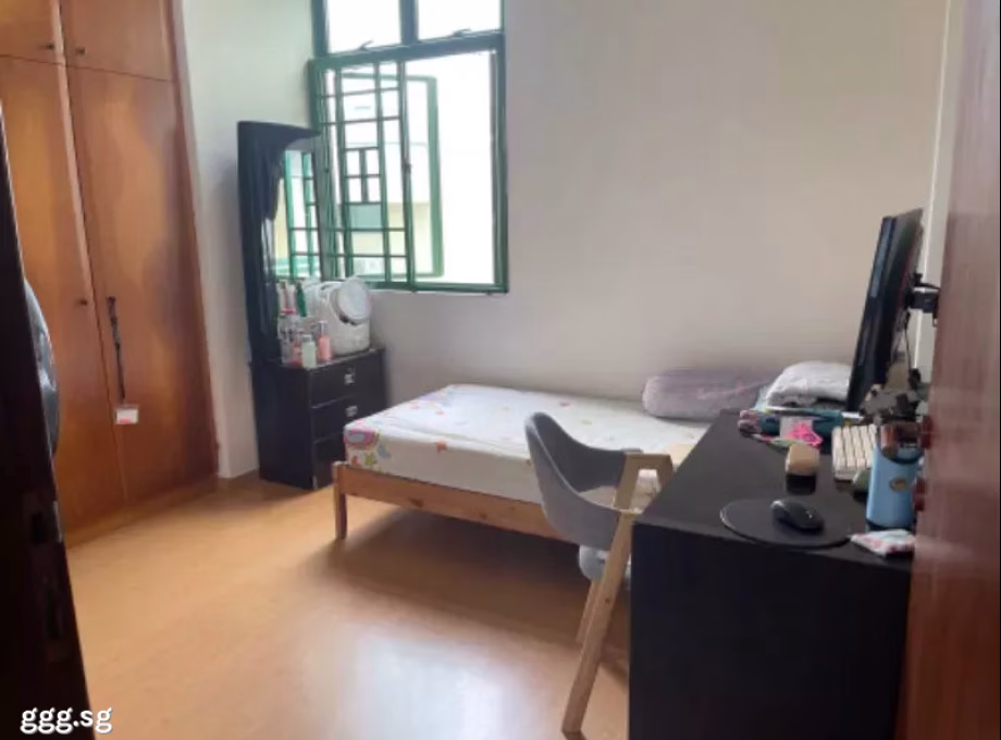 单间出租 • 诺维娜 •  Signature Park • S$1300 • 住宅公寓 • 普通房 照片
