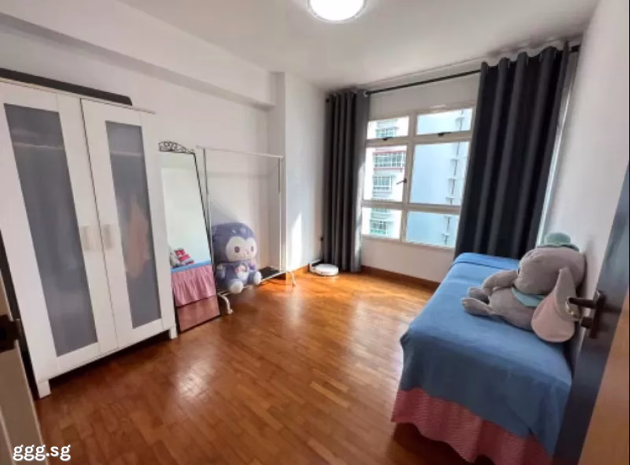 单间出租 • 碧山 • 212C Compassvale Drive • S$1000 • 4房(3臥室) • 普通房 照片