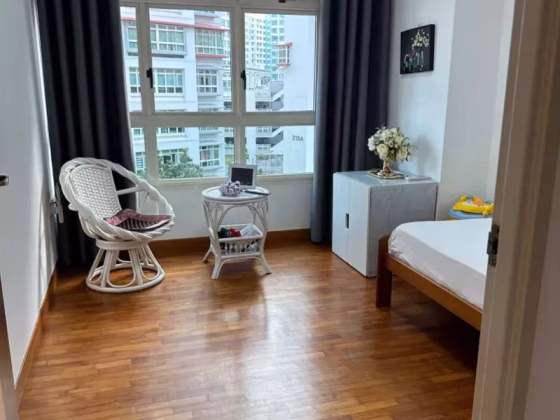 单间出租 • 碧山 • 212C Compassvale Drive • S$1000 • 4房(3臥室) • 普通房 照片