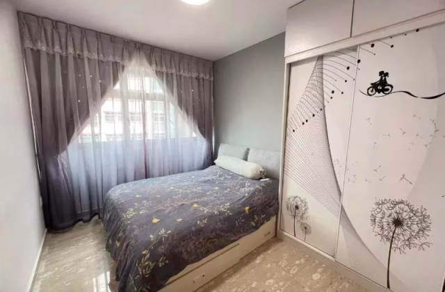 单间出租 • 武吉巴督 • 449A Bukit Batok West Avenue 9 • S$1100 • 4房(3臥室) • 普通房