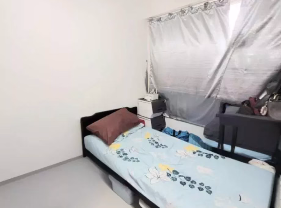 单间出租 • 武吉巴督 • 460D Bukit Batok West Avenue 9 • S$800 • 4房(3臥室) • 普通房 照片