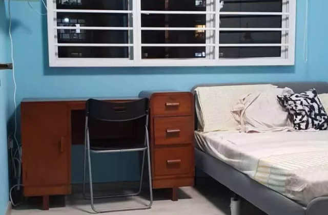单间出租 • 武吉巴督 • 452A Bukit Batok West Avenue 6 • S$900 • 4房(3臥室) • 普通房